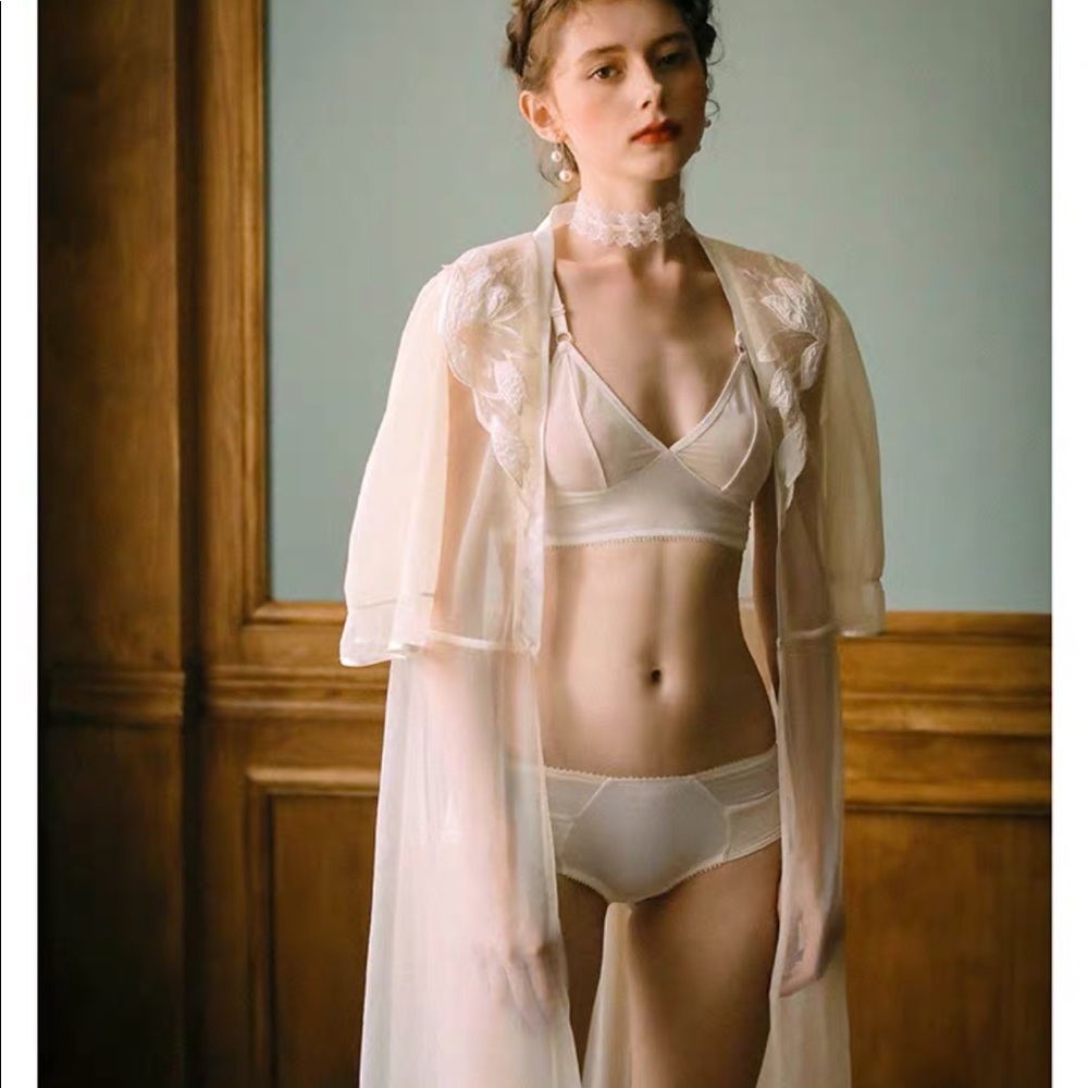 Meshed robe - Picture 3 of 8